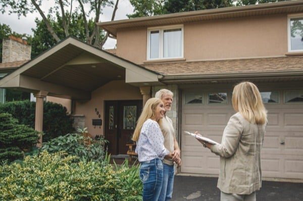 Bird-control-services-sales-person-talking-about-different-types-of-bird-control