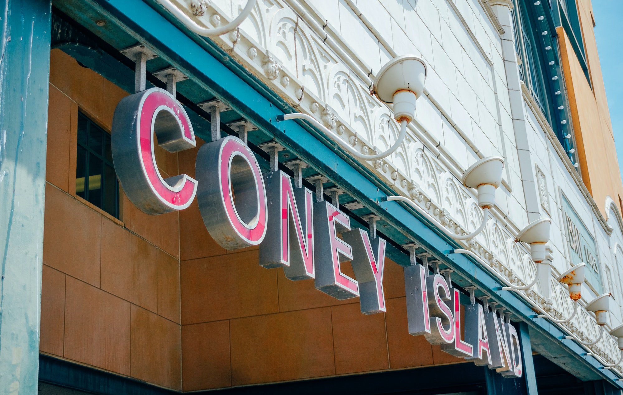 Coney Island entrance sign to subway